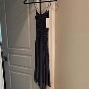 Zara Elegant flowy gray Dress